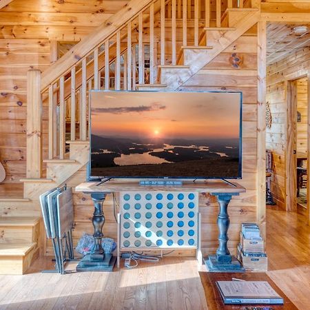 Trout N' About Your Blue Ridge Mountains Retreat, Hot Tub + Game Room! Ellijay Dış mekan fotoğraf