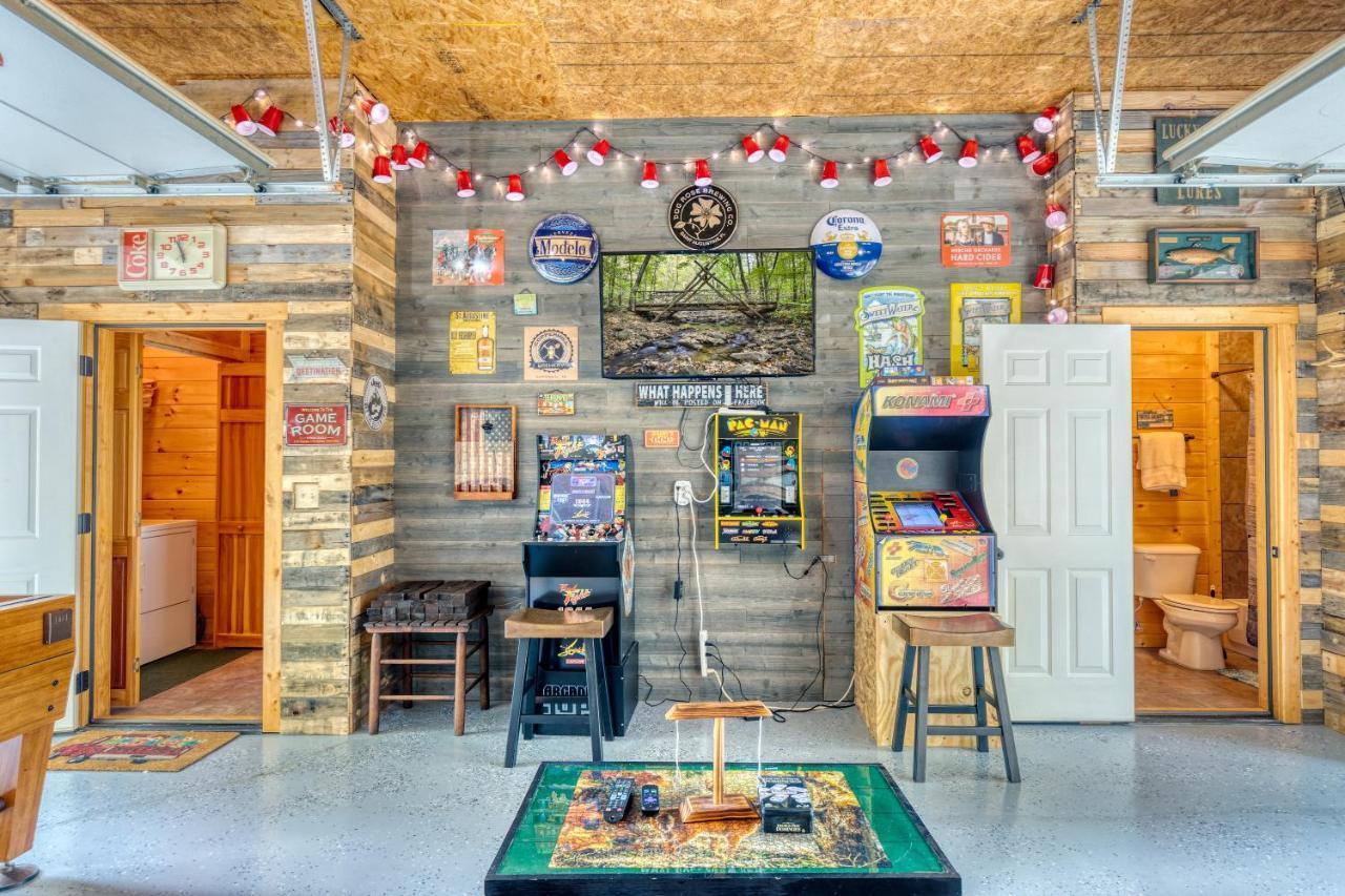 Trout N' About Your Blue Ridge Mountains Retreat, Hot Tub + Game Room! Ellijay Dış mekan fotoğraf