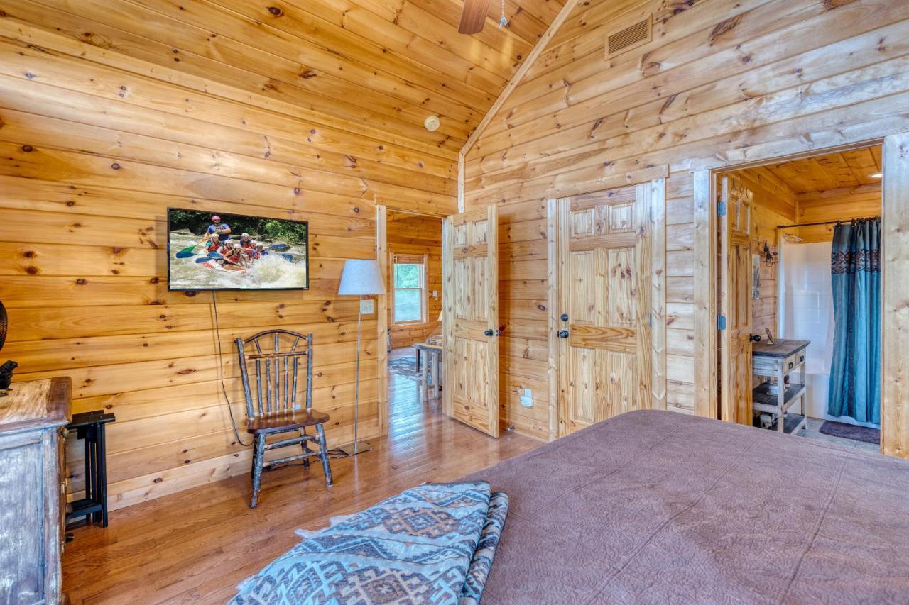 Trout N' About Your Blue Ridge Mountains Retreat, Hot Tub + Game Room! Ellijay Dış mekan fotoğraf
