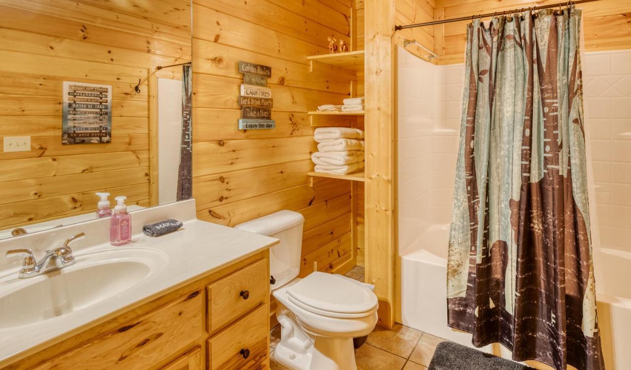 Trout N' About Your Blue Ridge Mountains Retreat, Hot Tub + Game Room! Ellijay Dış mekan fotoğraf